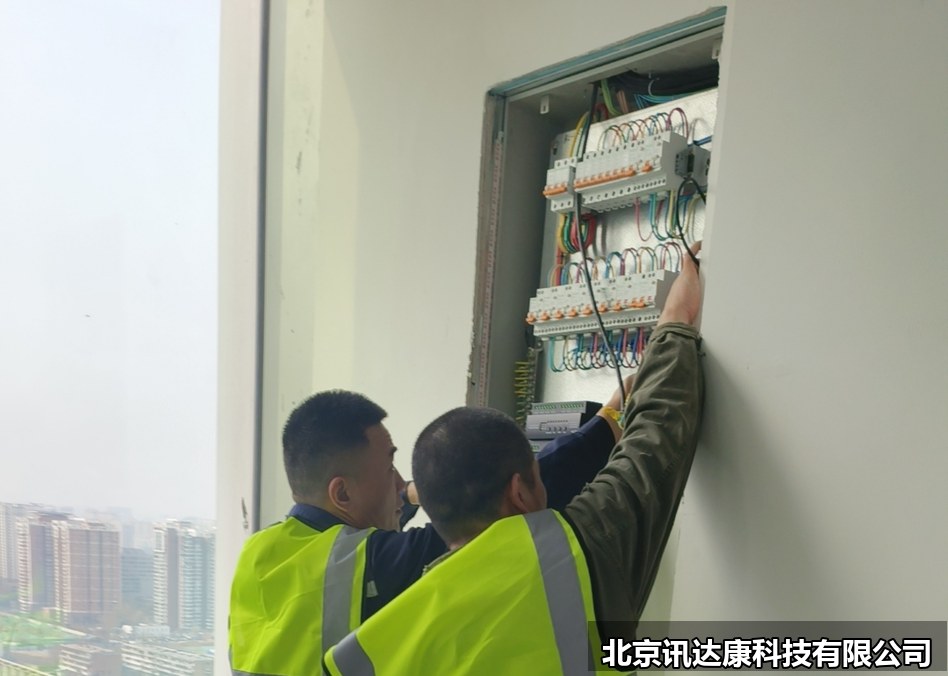 弱电维修维保现场(设备排查)
