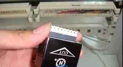 110语音配线架的线缆打法