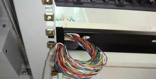 110语音配线架的线缆打法