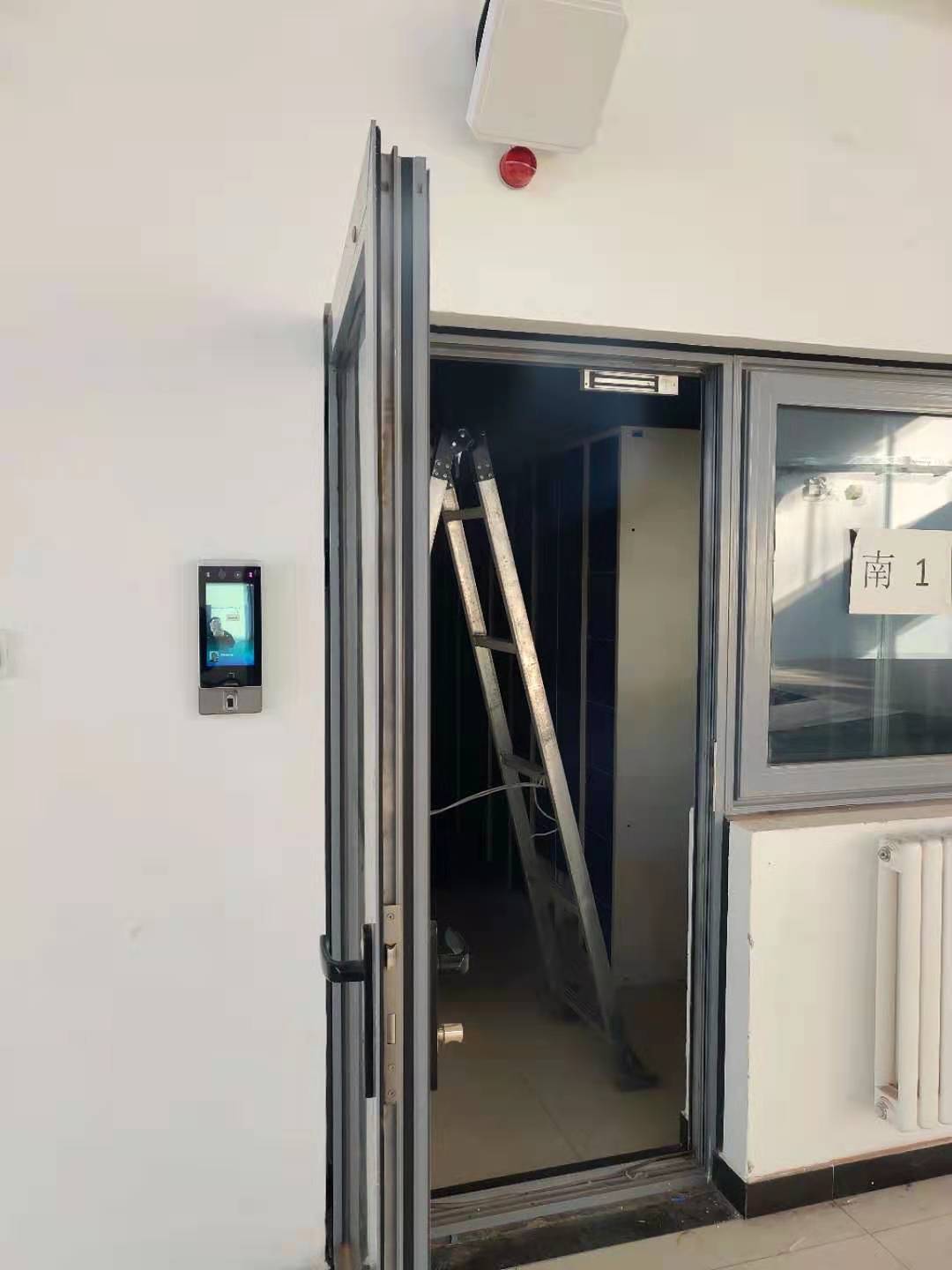 昌平分局智能柜RFID定位