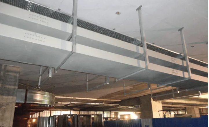 强弱电桥架是否可以合并？弱电桥架的施工费是多少 ？