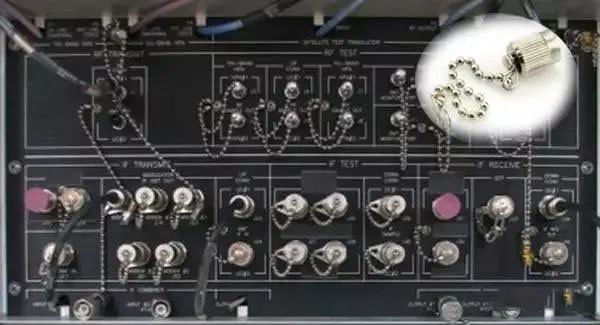 千万不要小看光纤系统中的防尘帽，小东西大用处！