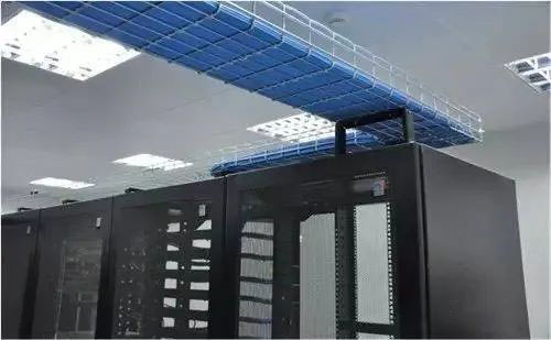 机房布线，上走线、下走线，那个好？